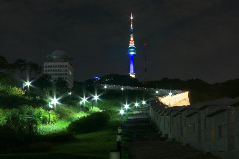 https://www.flickr.com/photos/traveloriented/9595146693